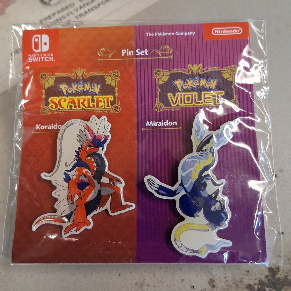 Pokémon Scarlet and Violet Pin Set - GameStop Preorder‎ Exclusive (Unopened)
